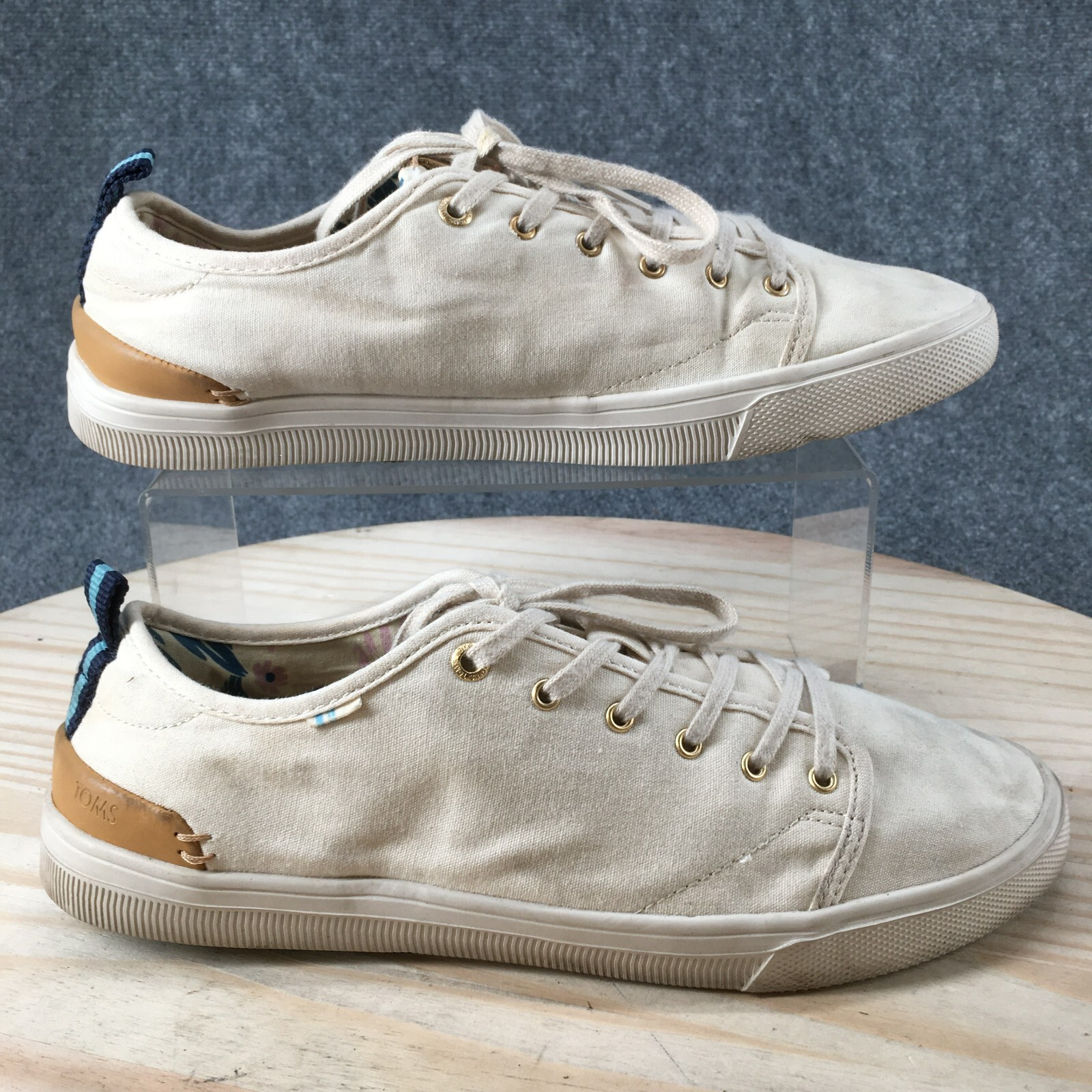 Toms Shoes Womens 11 Travel Lite Sneakers White Canvas Round Toe