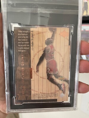 Kobe Bryant/Michael Jordan 1998 UD Hardcourt Holding Court Bronze