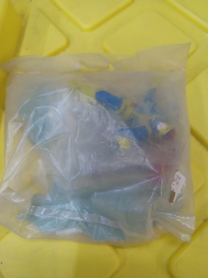 Lote De Colección De 7 Juguetes De Comida Rápida, Nuevo En Paquete, Hardees McDonalds - NUEVO EN PAQUETE Foto 3 de 4