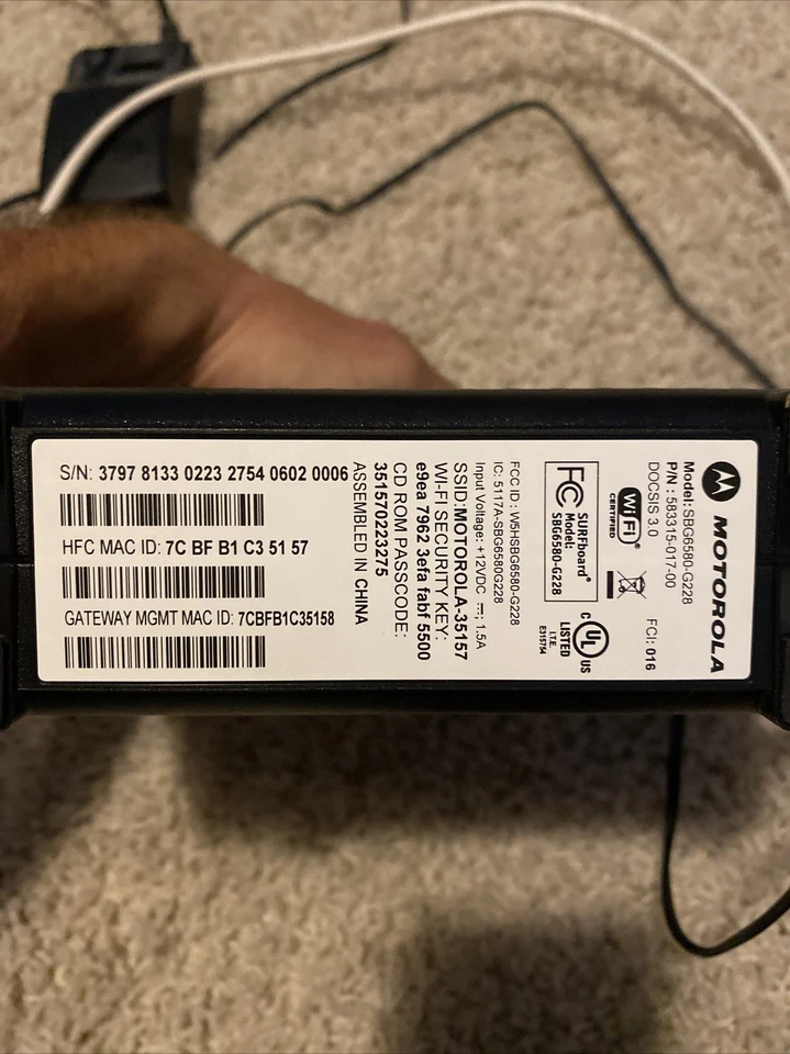 Motorola Surfboard SBG6580 DOCSIS 3.0 Cable Modem Wireless Ethernet Wifi Router - Image 4 of 4