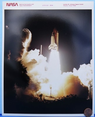 NASA PHOTO vtg STS-33 Space Shuttle DISCOVERY Night Launch Vertical Red Serial