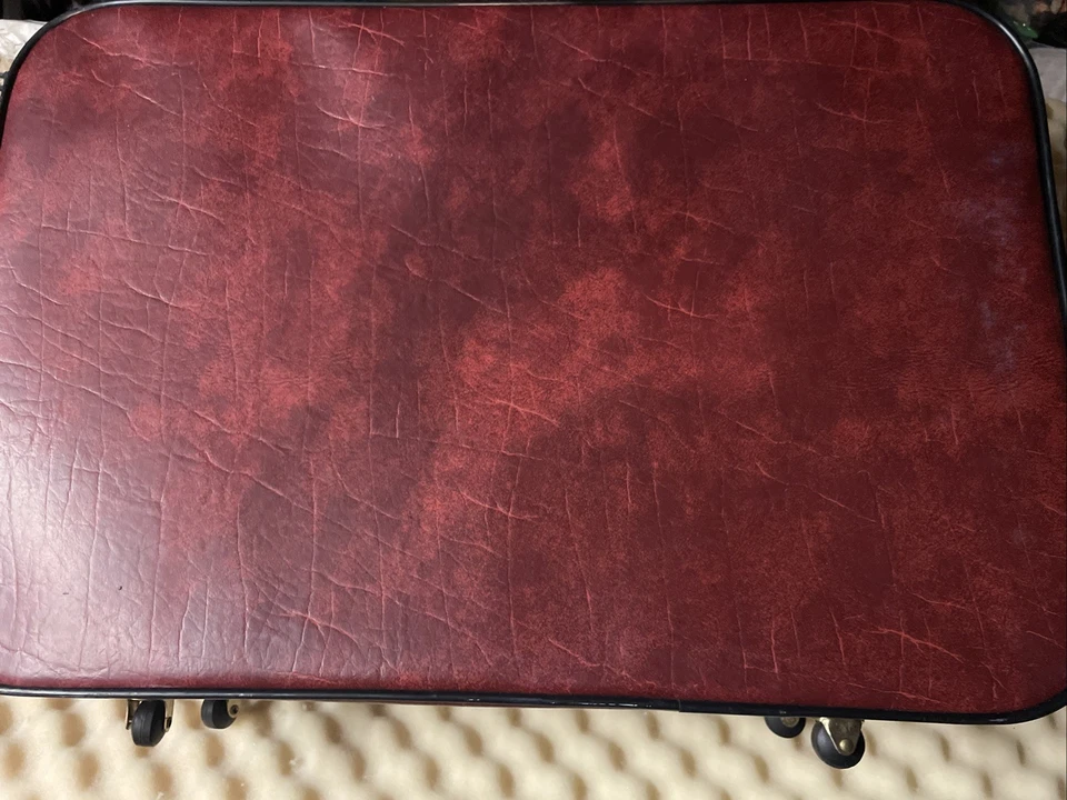 Brand New Vintage 1970 Suitcase Travel Bag Hercules Luggage - Image 2 of 3