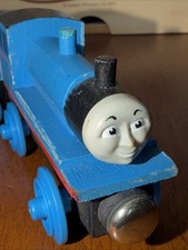 V1 EDWARD THOMAS FRIENDS TRAIN WOODEN RAILWAY 1992 PAINTED EYES Solid Coal