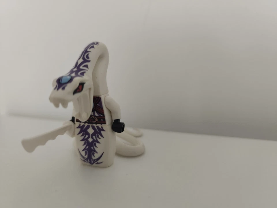 LEGO Minifigure Ninjago Pythor Chumsworth -White - Photo 2/4