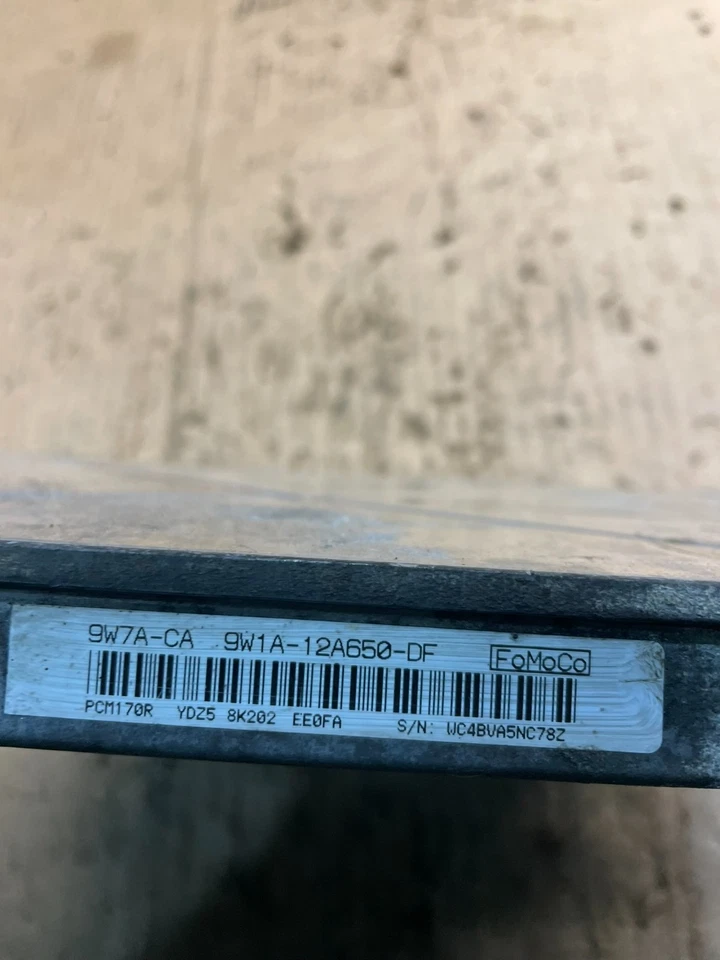 2009 - 2011 Lincoln Town Car Computer Engine Control ECU ECM EBX Module T2919 DG - Image 4 of 4