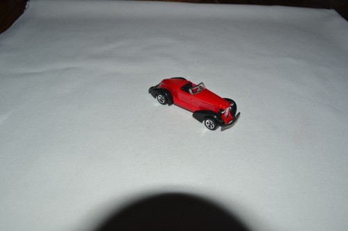 HOT WHEELS 1992 COLECCIONISTA # 215 - AUBURN 852 ROJO Y NEGRO SUELTO - Imagen 3 de 7