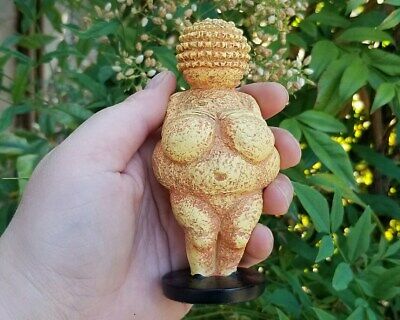 Venus Statue - Rare Garden Decor