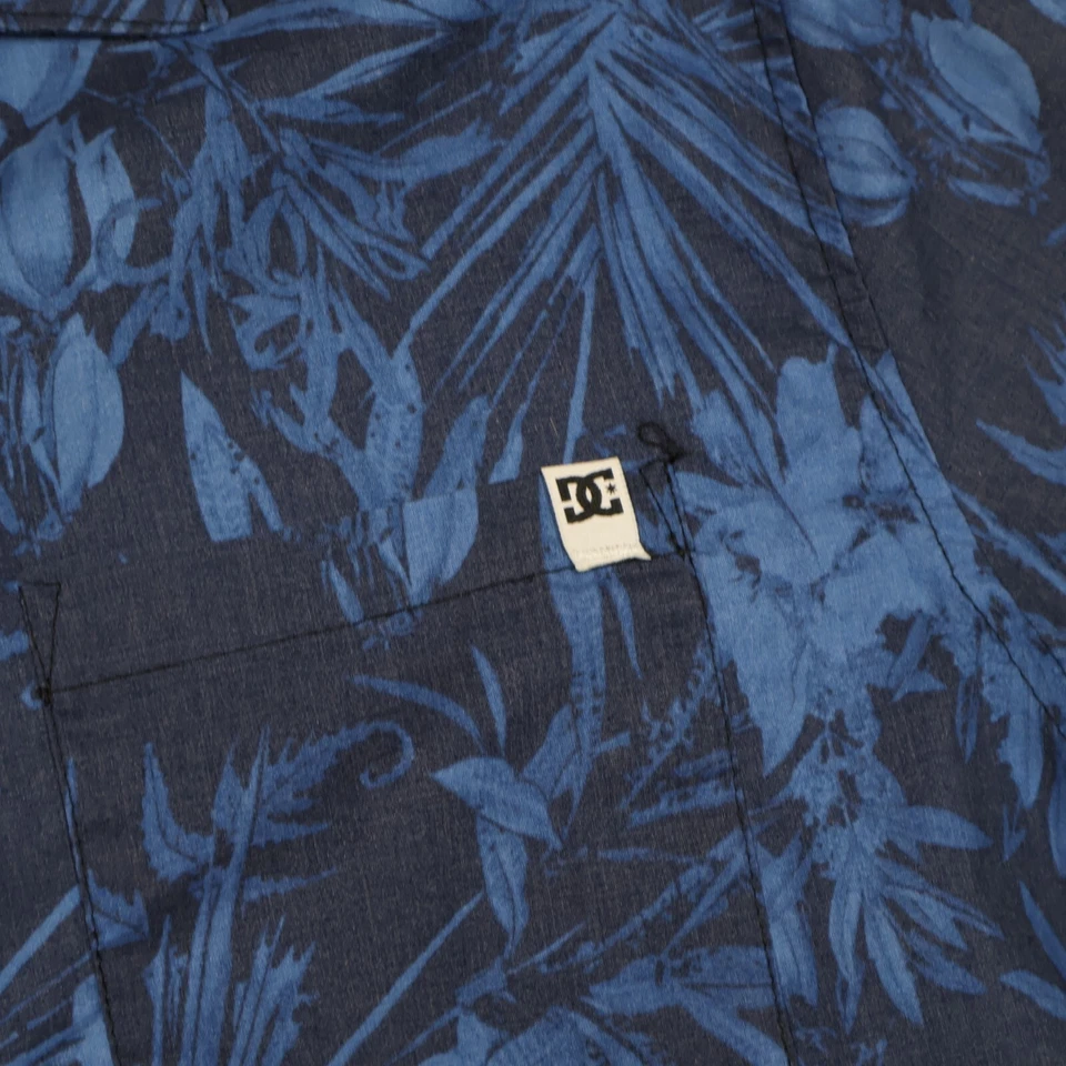 Camisa de skate con botones DC Shoes Hawaiiin Aloha talla mediana para hombre Foto 3 de 4