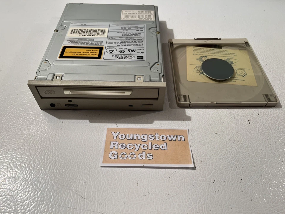 TOSHIBA XM-3501B CD-ROM DRIVE CADDY-LOAD 50-PIN SCSI 4X INTERNAL DRIVE W/ CADDY - Image 2 of 4