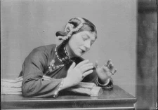 Photo:Morland,Saxone,Miss,costume,Chee Moo,Yellow jacket,portrait,e,Arnold