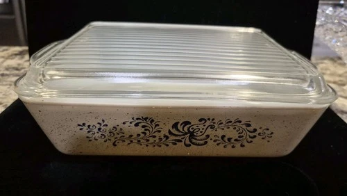 Vtg Pyrex Homestead  1 1/2 Qt 503 Refrigertor Dish & Lid Tan Speckled Blue