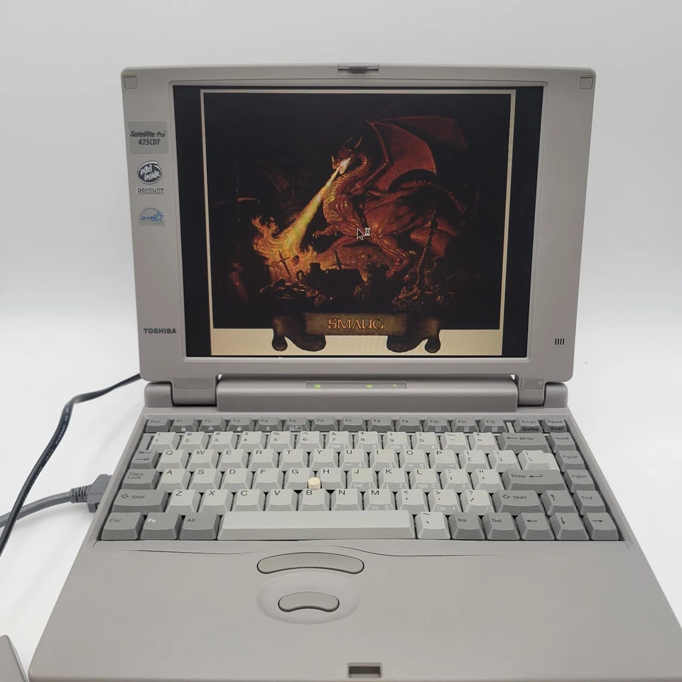 Vtg Toshiba Satellite Pro Series 425CDT /810 PA1225U Pentium Works Powers On - Image 3 of 4