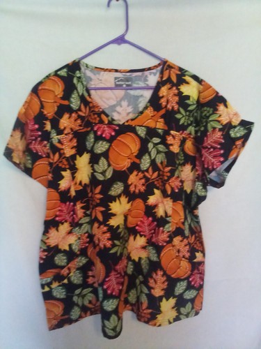 plus size scrub tops black/ fall leaves