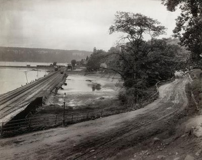 Spuyten Duyvil,first view,railroad tracks,roads,Hudson River,New York,NY,c1890