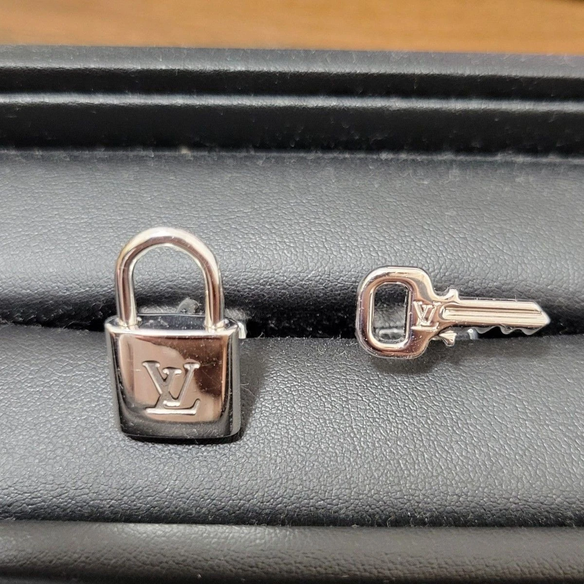 Louis Vuitton Cuff In Men's Cufflinks for sale - eBay