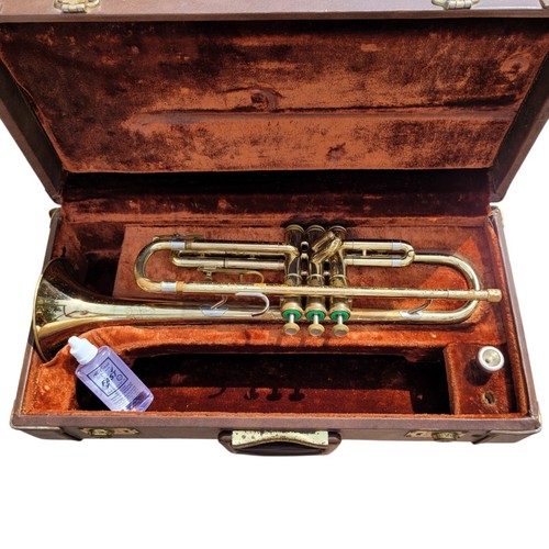 Vtg Olds Ambassador Bb Trumpet Gold Brass with Mouthpiece and Hard Case