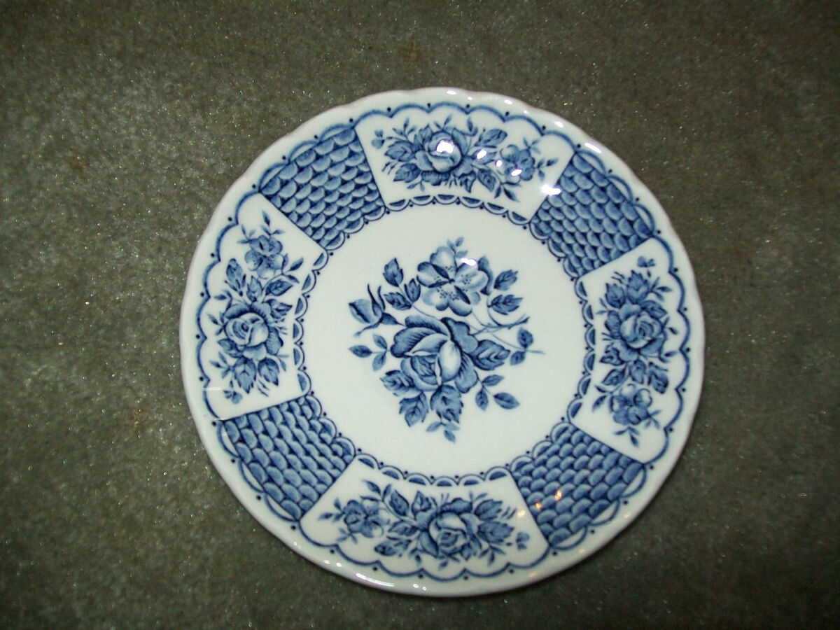 MYOTT MELODY SAUCER FINE IRONSTONE ENGLAND 1982 WHITE / BLUE