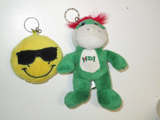 Set Aufhänger kleine Stofftiere Dino Smiley TOP Zustand