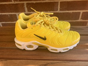 yellow nike air max womens
