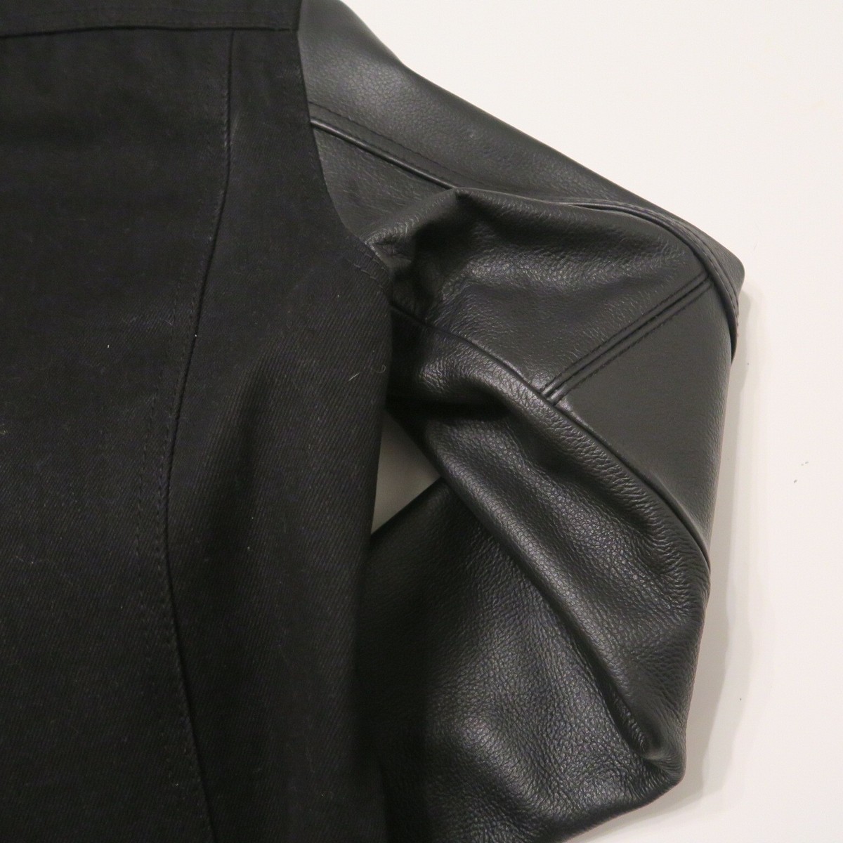 198/255 Made Schott x Volcom Tracker Trucker Jacket S Small 198/255 Made Schott x Volcom Tracker Trucker Jacket S Small