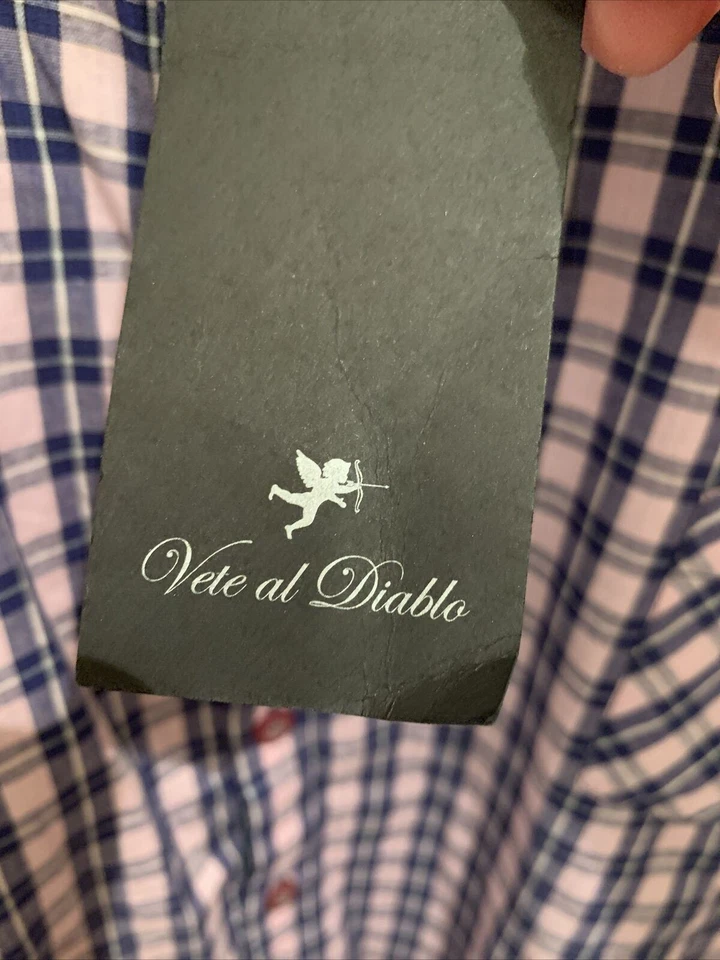 camisa de vestir vete al diablo talla M Foto 3 de 4