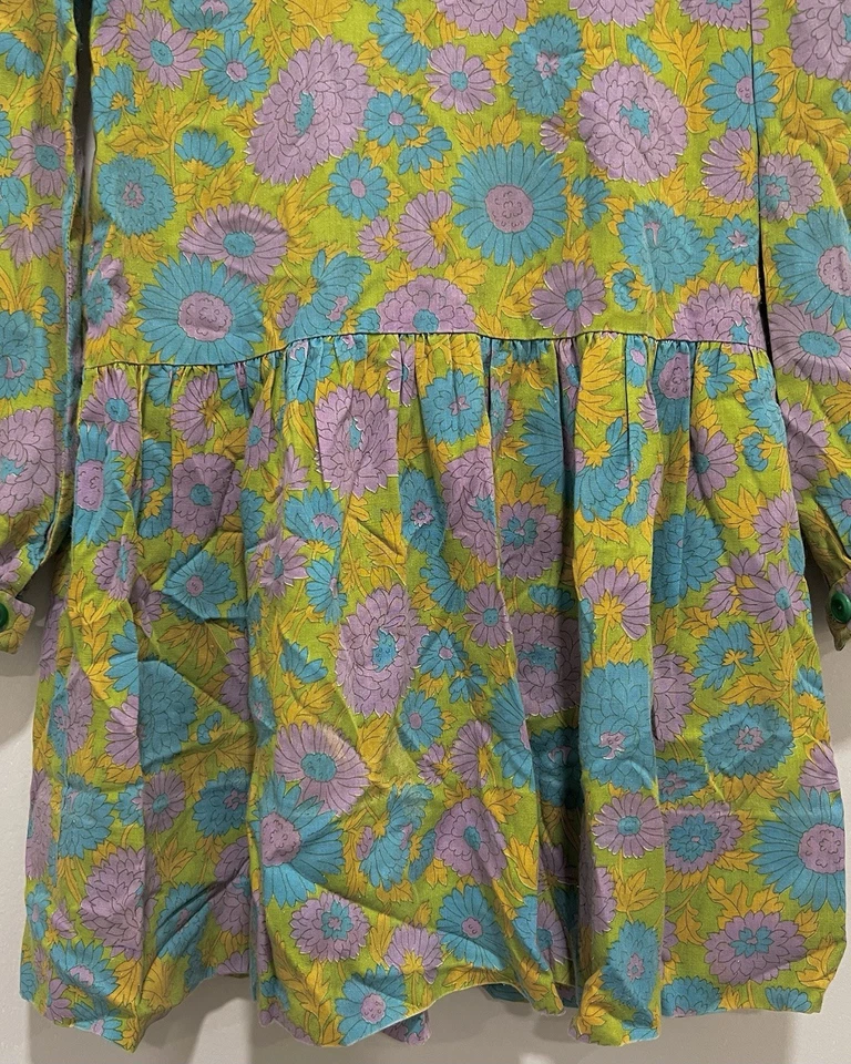 Blusa vintage años 60 hecha a mano verde, púrpura, amarillo estampado floral Cottagecore Foto 4 de 4