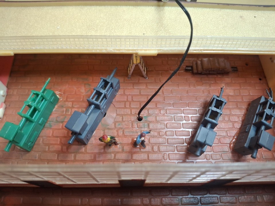 Tyco Factory Machines Lighted Figures HO Scale Lighted Factory 940 Free ...