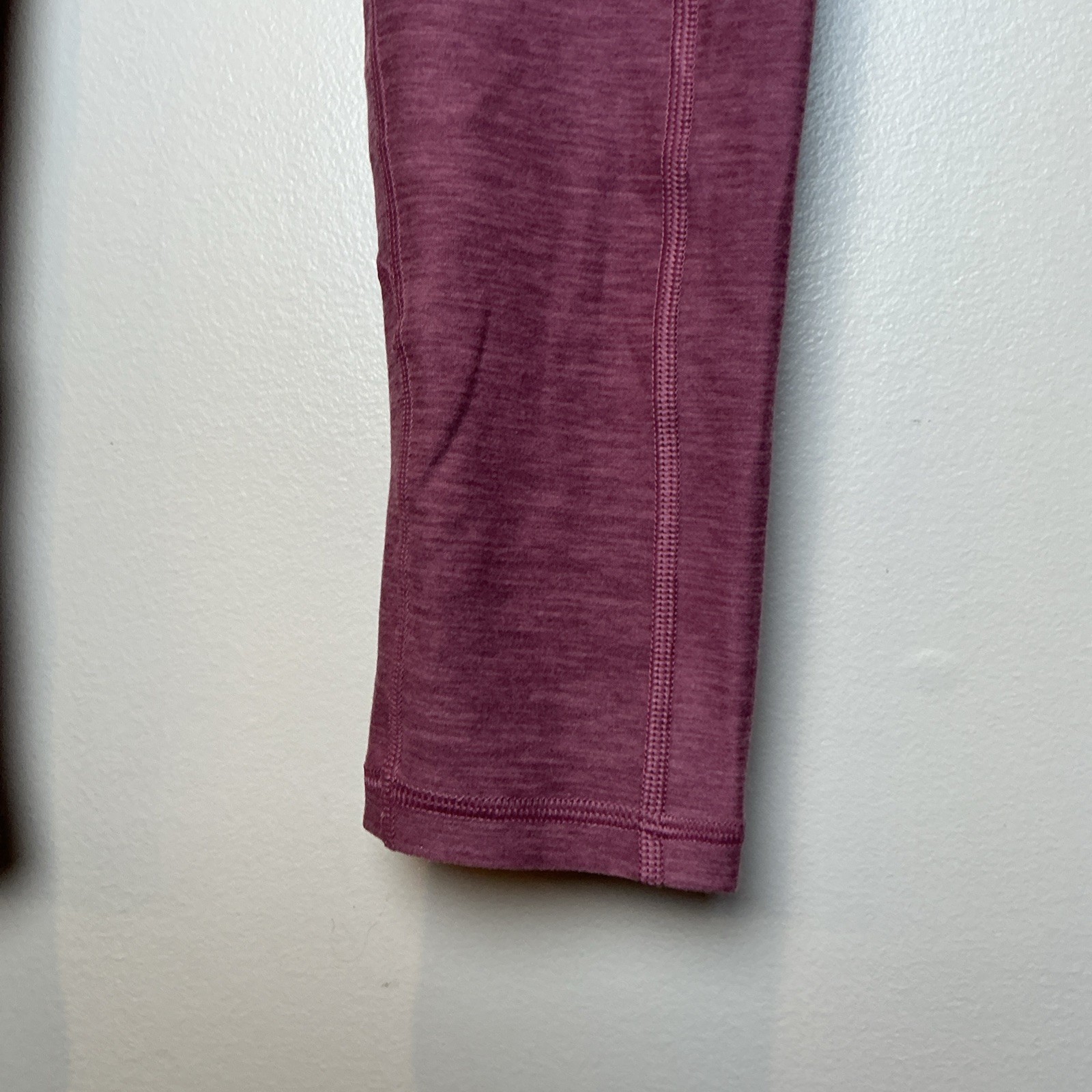 NWT Victoria’s Secret Incredible Essential Legging 28” Inseam Pink Women’s Sz 12 thumbnail 3