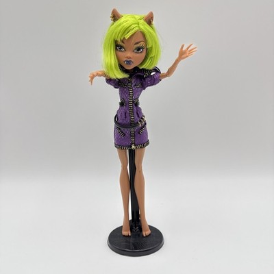 Monster High Dawn of the Dance Clawdeen Wolf Doll in Purple Dress Green Hair EUC