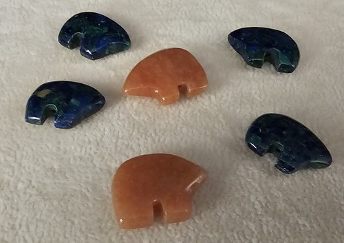 6 Zuni Fetishes 4 Blue  & 2 Orange  Cabachon Bears Beads stone Jewelry making