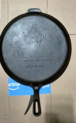 Vintage Unmarked Wagner Ware 11 1/4 Skillet Griddle See Pictures for Condition