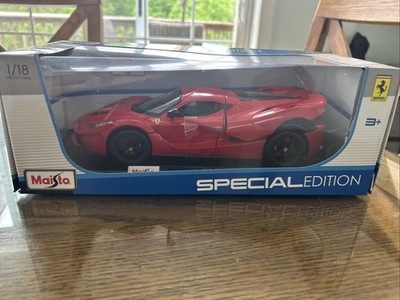 La Ferrari 1:18 Maisto Diecast Special Edition Red Model Car with Stand