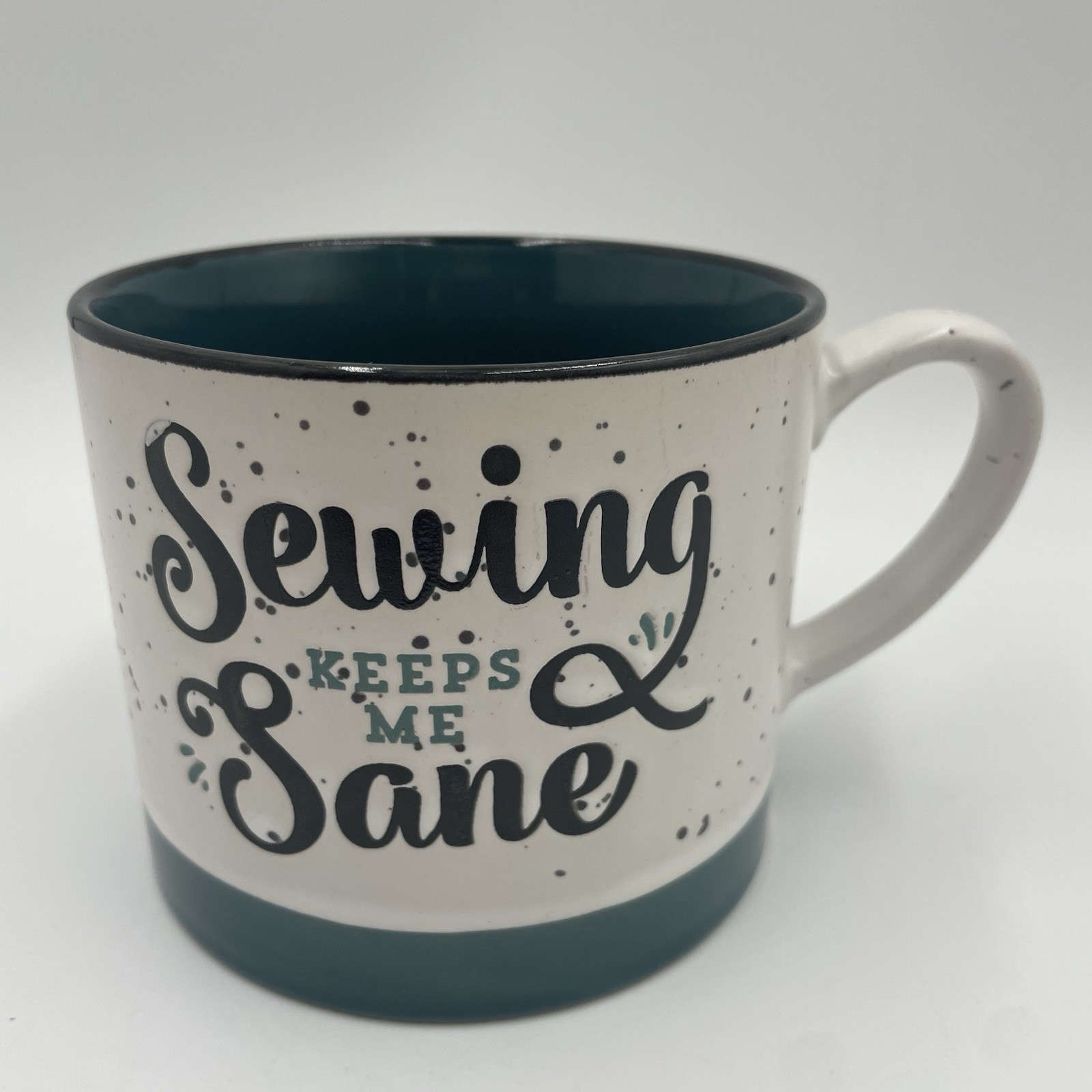 SEWING KEEPS ME SANE Tea / Coffee Mug 14OZ NWOT Gray And Green Black Speckles