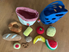 HAPE kids Toy Play Food 12 Piece Set Felt Bread and Fruit kids toddler baby toy