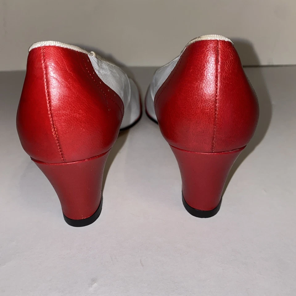 "Bombas de cuero Ros Hommerson estilo punta de ala blanco y negro tacón de 1"" talla 6M" Foto 4 de 4