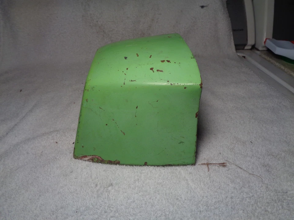 Extensión guardabarros derecho Dodge Dart 1970 Mopar Foto 4 de 4