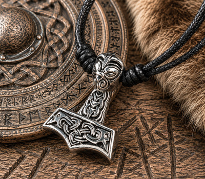 Thors Hammer Wikinger Walhalla Odin Mjölnir THOR HAMMER Anhänger Kette Keltisch