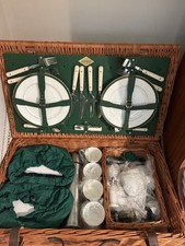 Amberly Picnic Basket / Hamper Wicker Basket