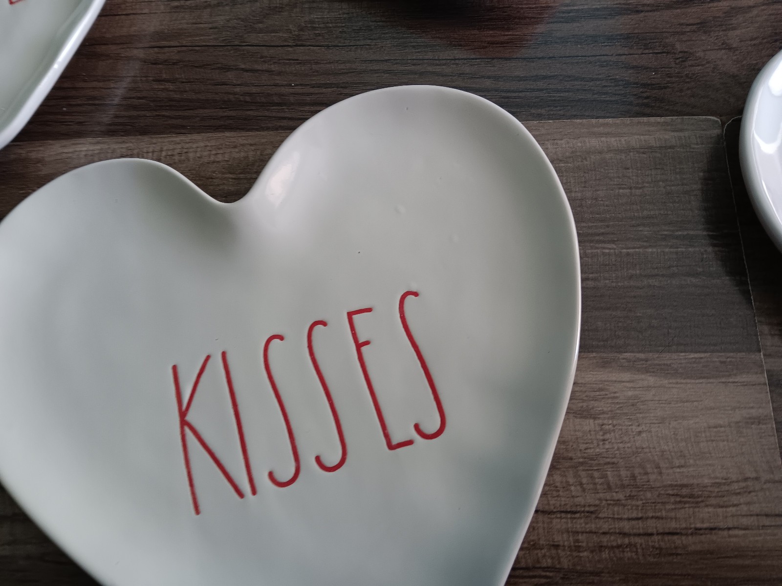 Rae Dunn Heart shape lot of 5 plates kisses, darling etc, etc, White 8"