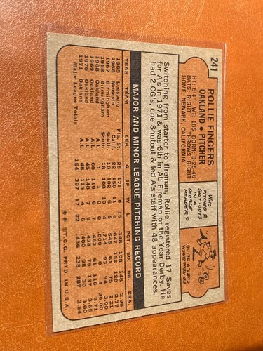 Rollie Fingers 1972 TOPPS #241 Used Athletics Baseball Card - Picture 2 of 2