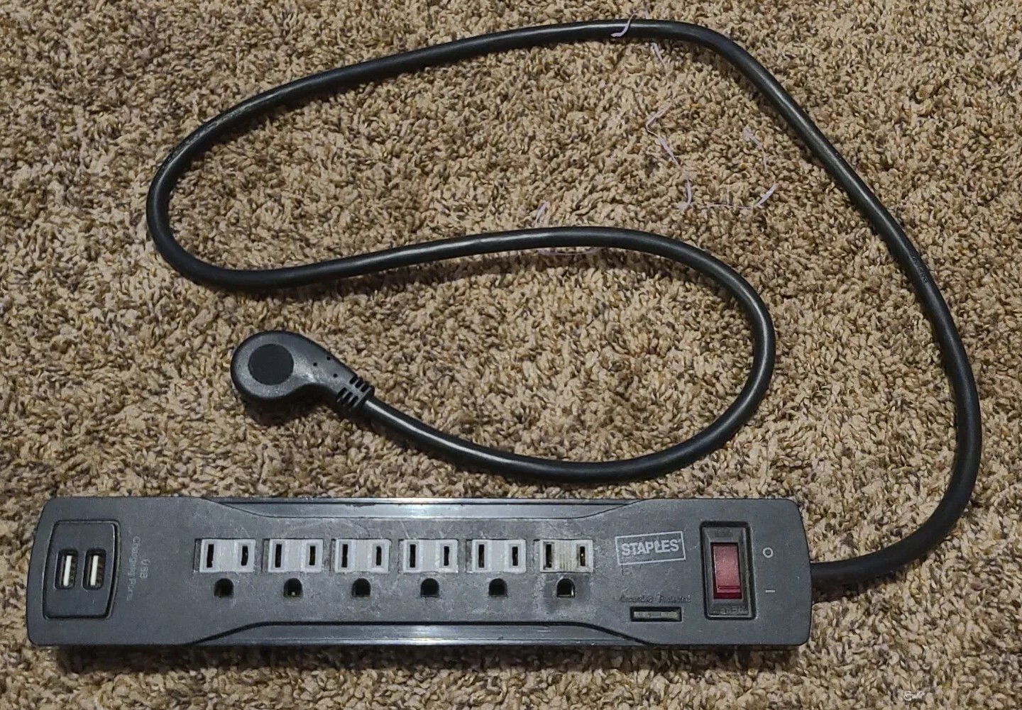 Staples 6 Outlet 2 USB Port Surge Protector 1200 Joules 4' Cord eBay