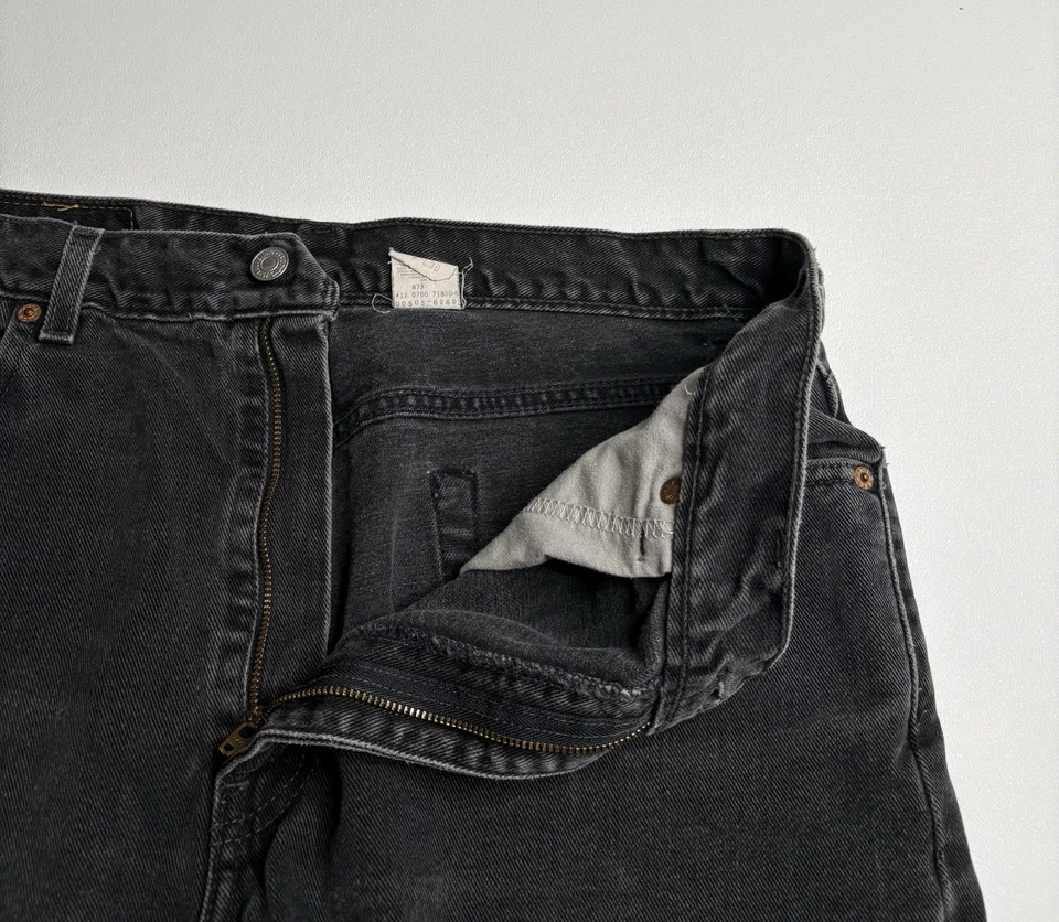 VTG Levi’s 505 Zip Fly Regular Fit Straight Leg Blue Denim Jeans Size 36 x 29 - Image 3 of 4