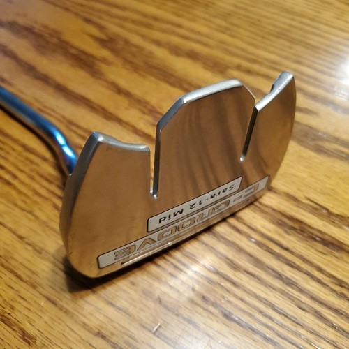 Yes! Yes C-Groove Sara-12 Mid 35.5" Putter Right Handed RH Very Good Condition - Picture 2 of 13