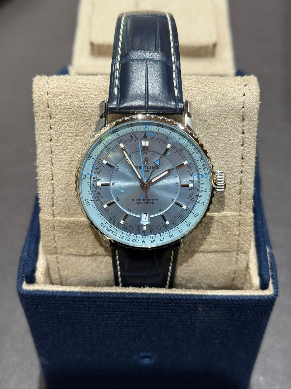 Breitling Navitimer Automatic GMT 41 Watch with Alligator Strap Ref A32310171C1P1