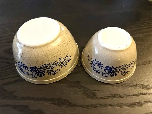 PYREX HOMESTEAD Mixing Bowls  401, (1.5pt-750ml) & 402 (1 1/2qt)