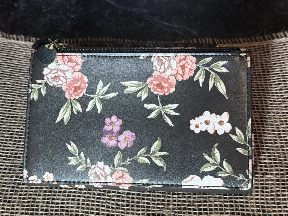 Organizador/embrague multifloral negro Nine West Foto 2 de 4