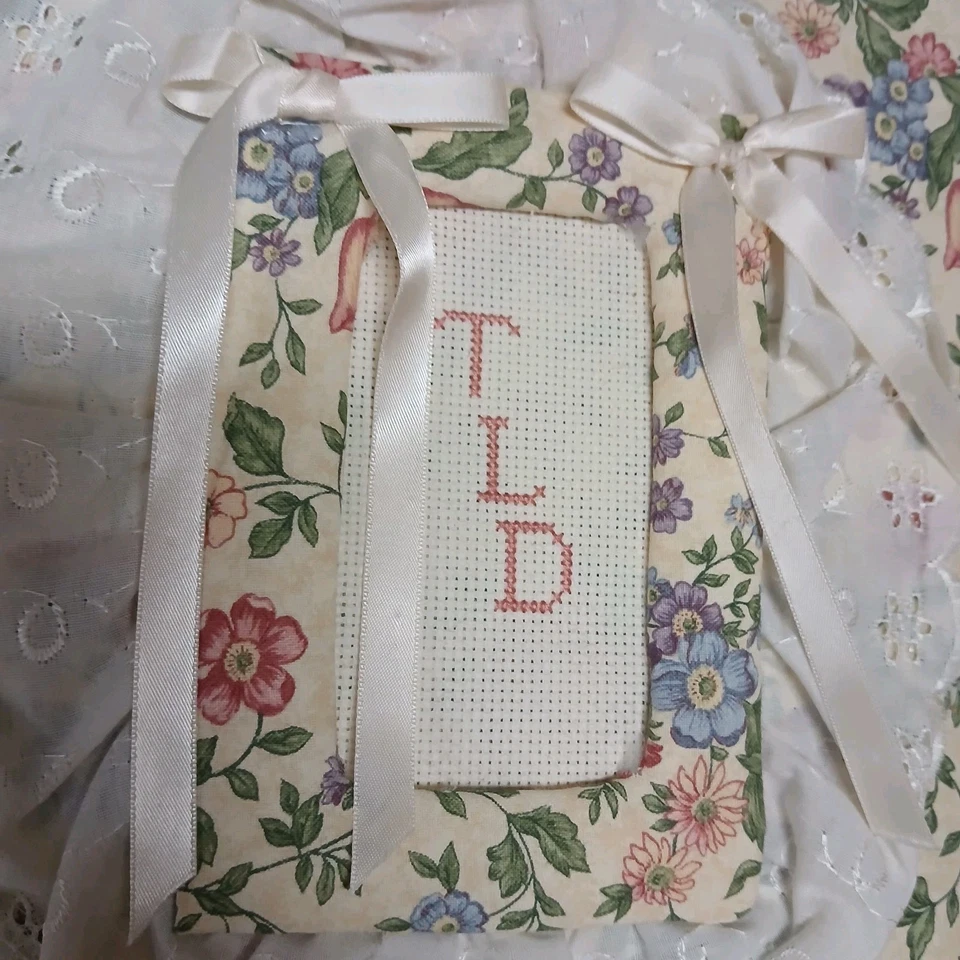 Vtg 80s Fabric Ruffles Lace Floral Photo Album Scrapbook Cottage Binder READ - Image 3 of 4