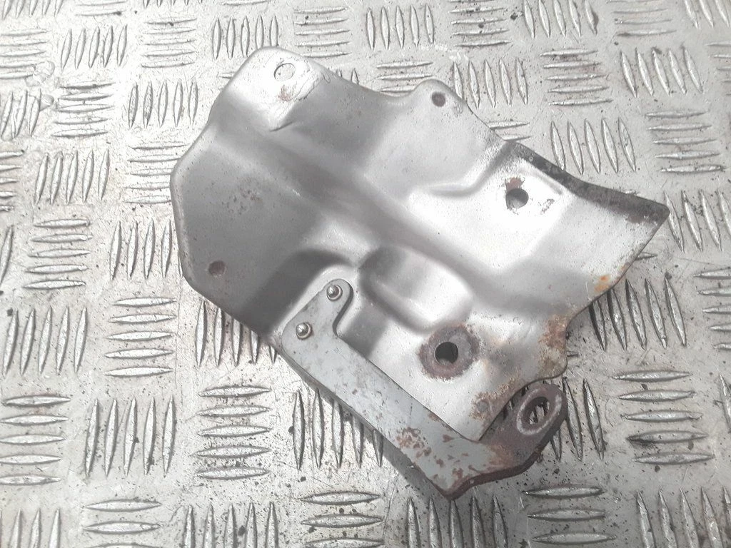 Nissan Qashqai J10 2008 2.0dCi 110kw RHD heat shield cover in engine bay |  eBay