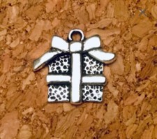 LOT 4 BULK SILVER CHRISTMAS GIFT BOX BOW PRESENT HOLIDAY TREE CHARMS 15mm x 13mm