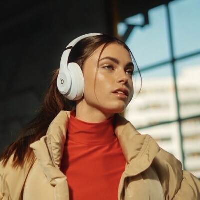 ア*ー様 未使用　Beats Studio3 Wireless ホワイト Beats Studio3 Wireless Over Ear Headphones - White - Beats – BevMo!